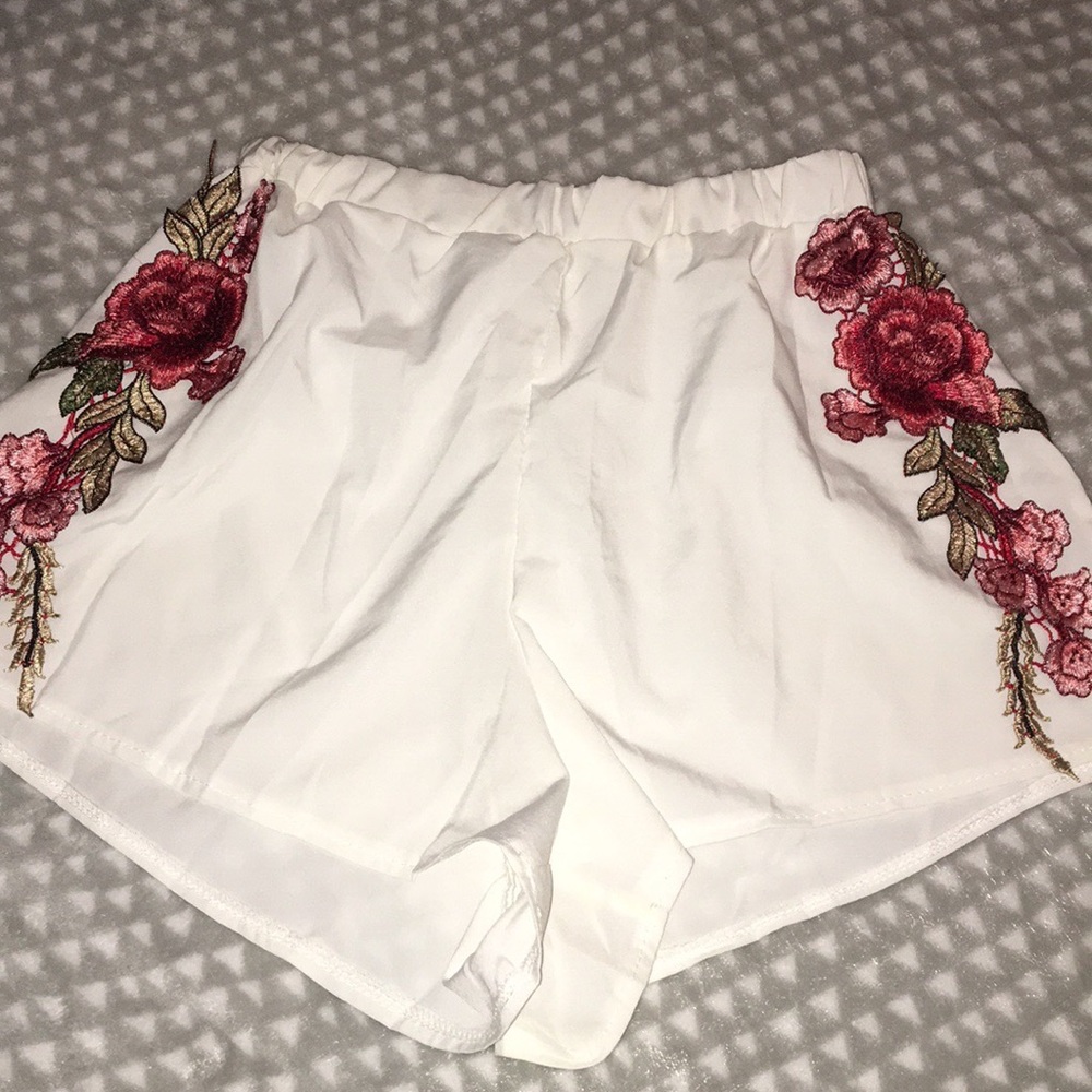Embroidered Rose Two piece Set! - Picture 5 of 8